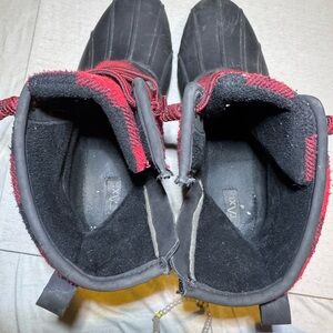 Women's Black and Red Winter Boots